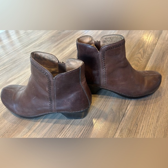 Womens Dansko Scout Brown Leather Ankle Zip Bootie Boots Size 40 Workwear Boho - Picture 13 of 16